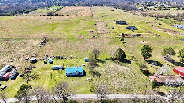 10098 N County Road 4295 Road, Quinton, OK 74561