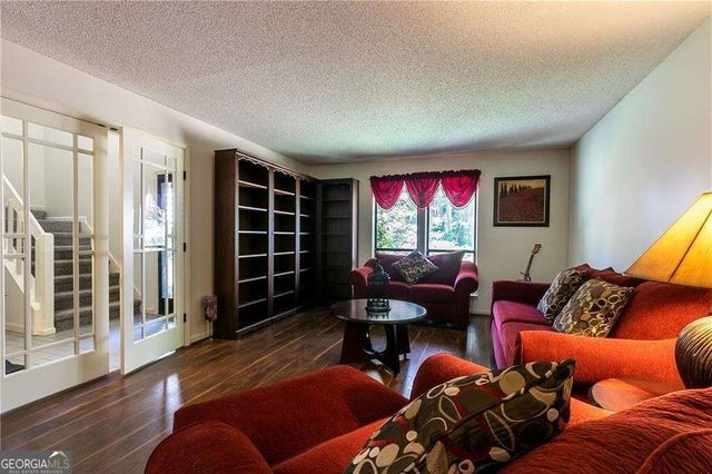 2516 Desiree Way, Lawrenceville, GA 30044