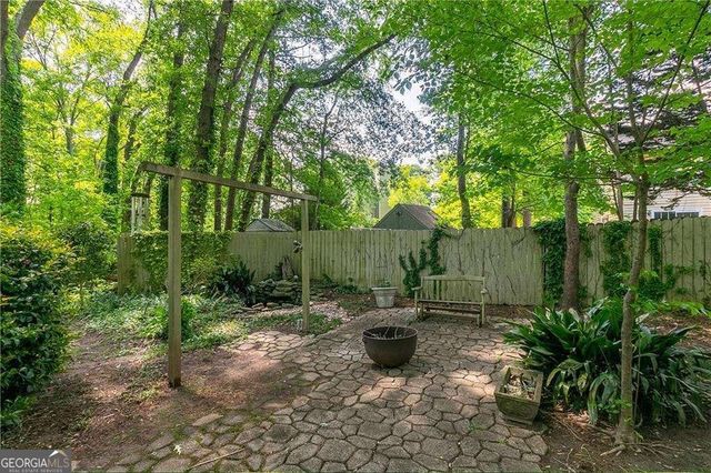 2516 Desiree Way, Lawrenceville, GA 30044