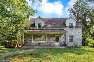 3061 SEVEN VALLEYS RD, Glen Rock, PA 17327