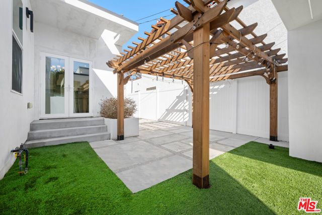 426 S La Peer Drive, Beverly Hills, CA 90211