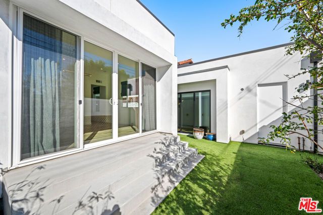 426 S La Peer Drive, Beverly Hills, CA 90211