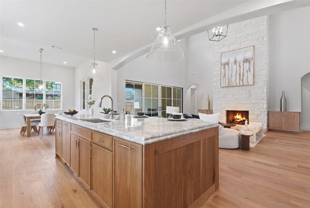 10921 Beauty Lane, Dallas, TX 75229