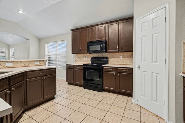 1021 Comfort Drive, Forney, TX 75126