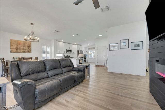 2172 Picture Rock Avenue, Henderson, NV 89012