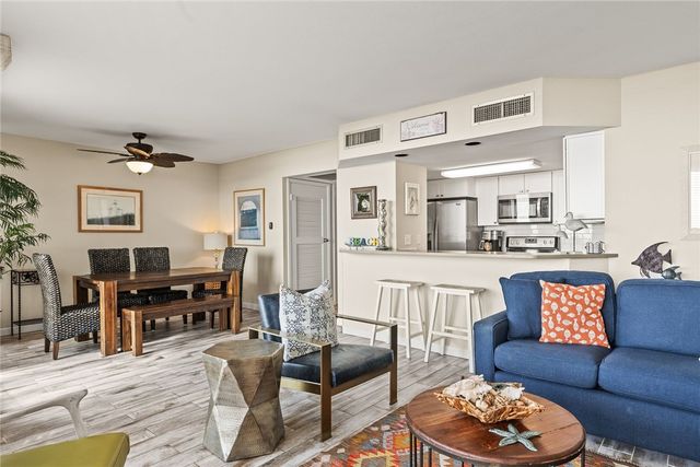 6649 Seacomber Dr 107, Port Aransas, TX 78373