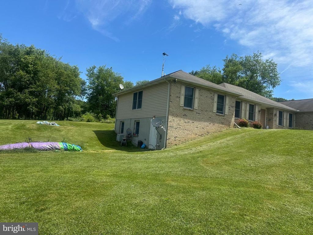 Image 3 of property listing at 19801 OLD YORK RD, White Hall, MD 21161