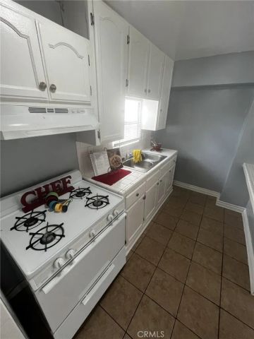 4520 S Normandie, Los Angeles, CA 90037