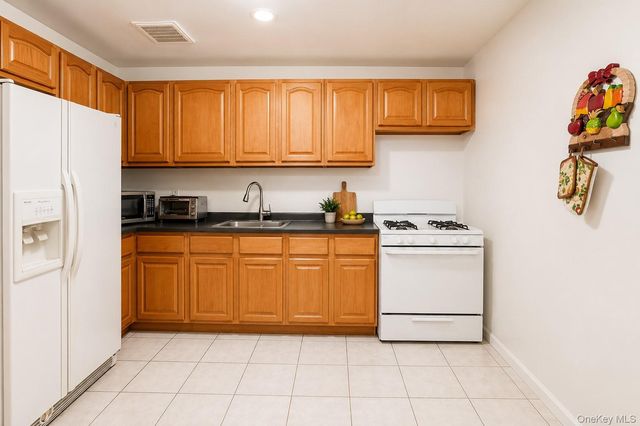 1140 Willoughby Avenue, Brooklyn, NY 11237