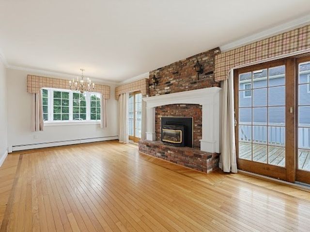 374 Plain St, Stoughton, MA 02072