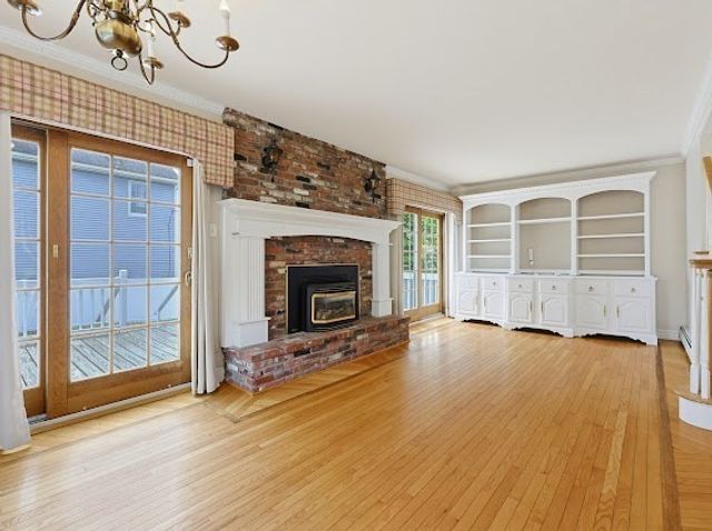374 Plain St, Stoughton, MA 02072