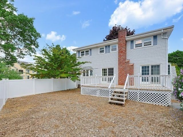 374 Plain St, Stoughton, MA 02072