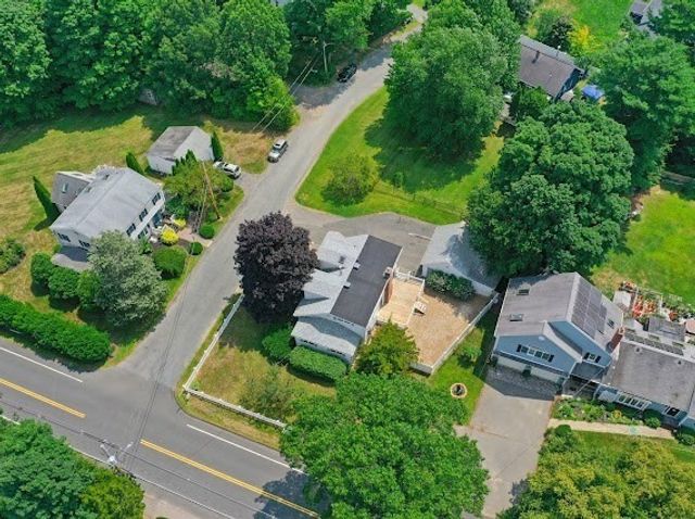 374 Plain St, Stoughton, MA 02072