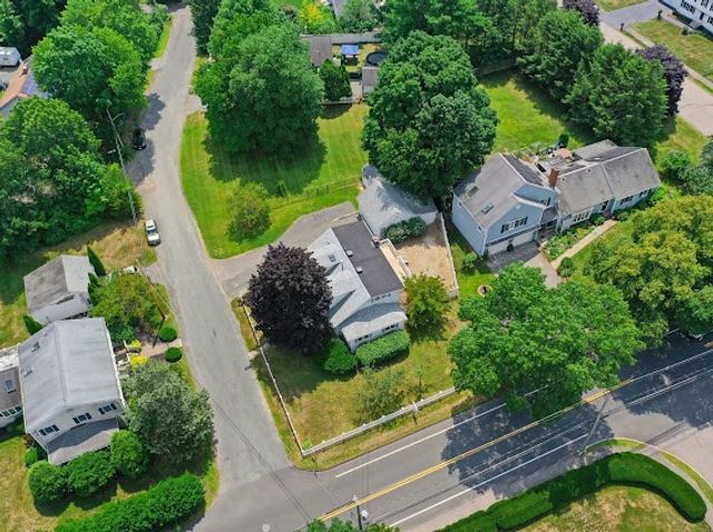 374 Plain St, Stoughton, MA 02072