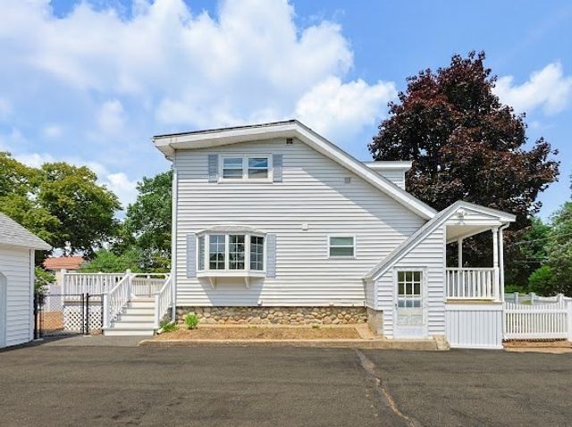 374 Plain St, Stoughton, MA 02072