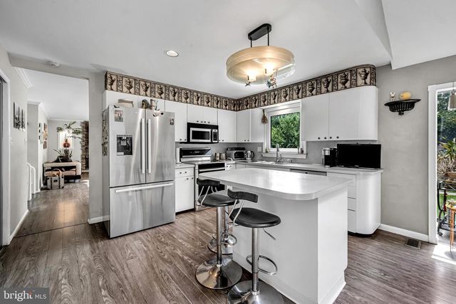 236 HILLTOP DR, Churchville, PA 18966