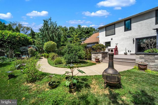 236 HILLTOP DR, Churchville, PA 18966