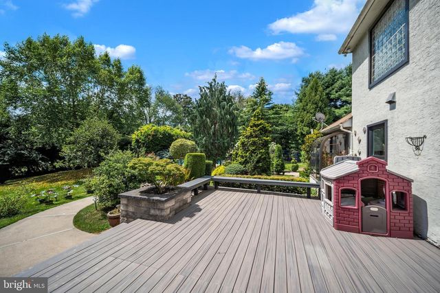 236 HILLTOP DR, Churchville, PA 18966