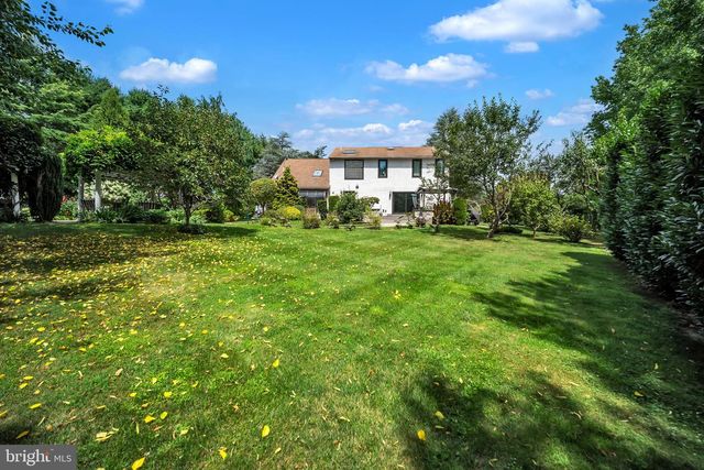 236 HILLTOP DR, Churchville, PA 18966