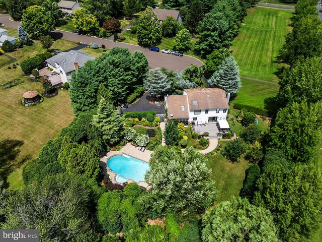 236 HILLTOP DR, Churchville, PA 18966