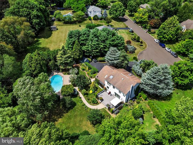 236 HILLTOP DR, Churchville, PA 18966