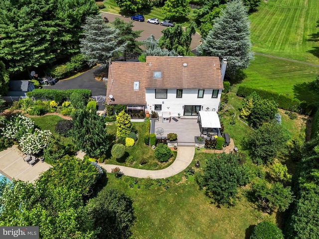 236 HILLTOP DR, Churchville, PA 18966