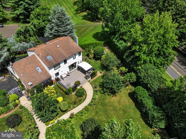 236 HILLTOP DR, Churchville, PA 18966