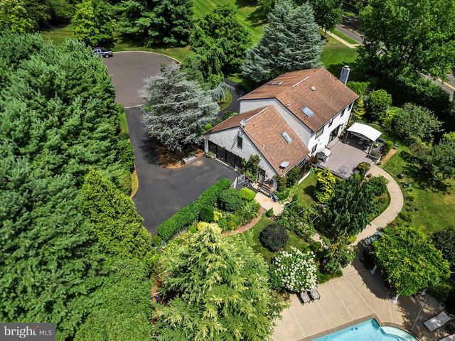 236 HILLTOP DR, Churchville, PA 18966