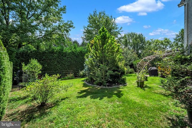 236 HILLTOP DR, Churchville, PA 18966