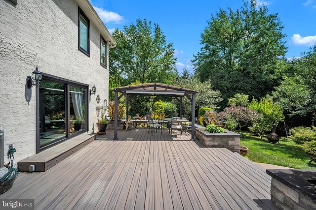 236 HILLTOP DR, Churchville, PA 18966