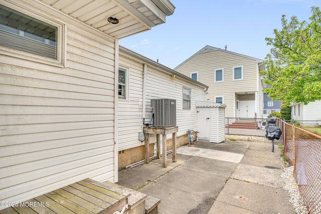 202 5th Avenue, Ortley Beach, NJ 08751