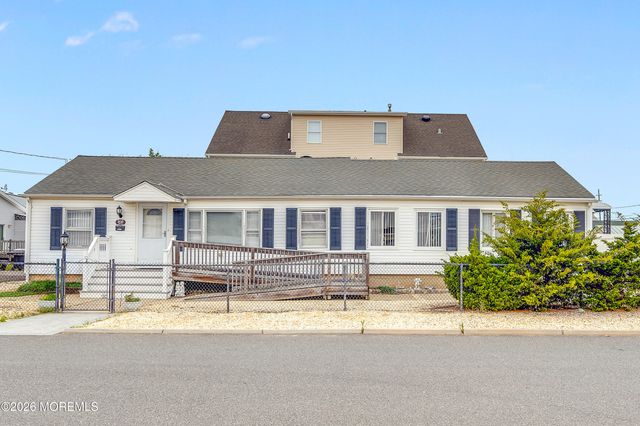 202 5th Avenue, Ortley Beach, NJ 08751