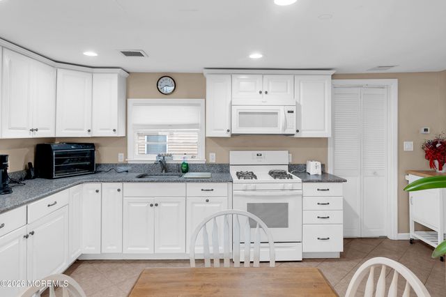 202 5th Avenue, Ortley Beach, NJ 08751