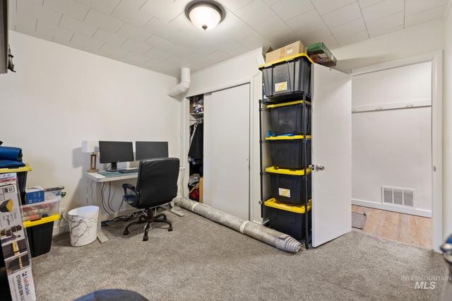 1317 N Arthur St, Caldwell, ID 83605