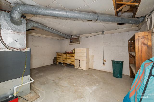 1317 N Arthur St, Caldwell, ID 83605