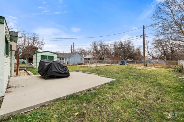 1317 N Arthur St, Caldwell, ID 83605