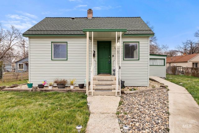 1317 N Arthur St, Caldwell, ID 83605