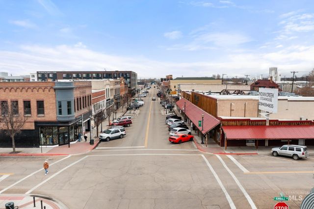 1317 N Arthur St, Caldwell, ID 83605