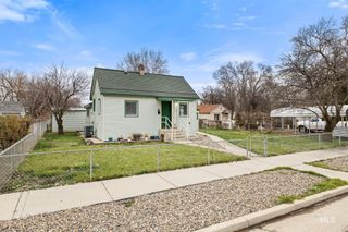 1317 N Arthur St, Caldwell, ID 83605