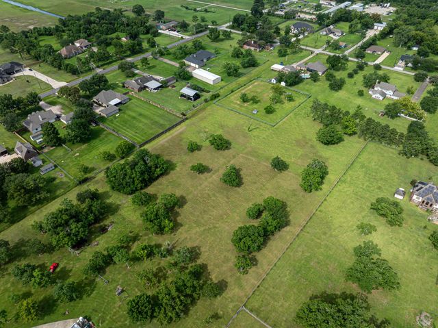 2123 Lee Road, Pearland, TX 77581