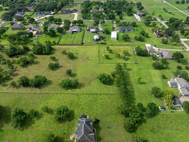 2123 Lee Road, Pearland, TX 77581
