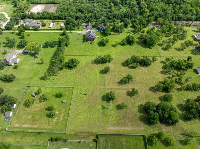 2123 Lee Road, Pearland, TX 77581