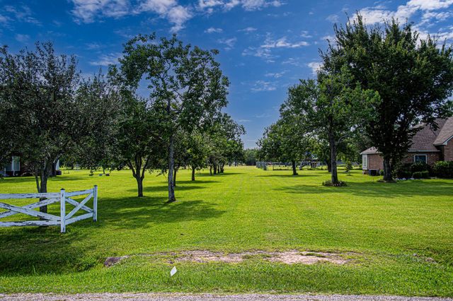 2123 Lee Road, Pearland, TX 77581