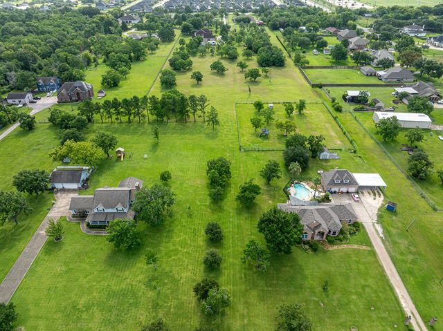 2123 Lee Road, Pearland, TX 77581