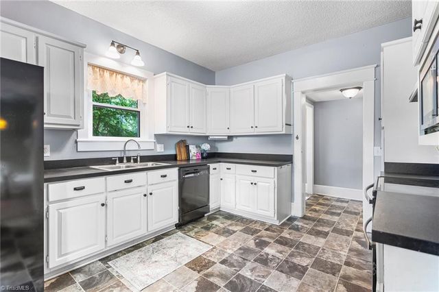 104 E Wilson Street, Mebane, NC 27302