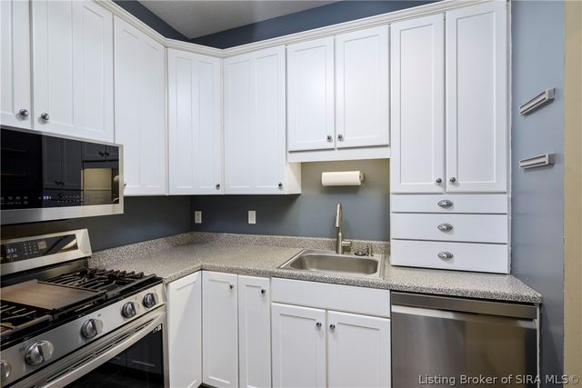 2900 Middle Road 27, Jeffersonville, IN 47130