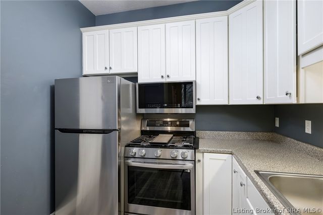 2900 Middle Road 27, Jeffersonville, IN 47130