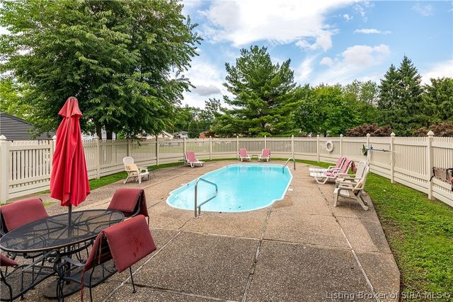 2900 Middle Road 27, Jeffersonville, IN 47130