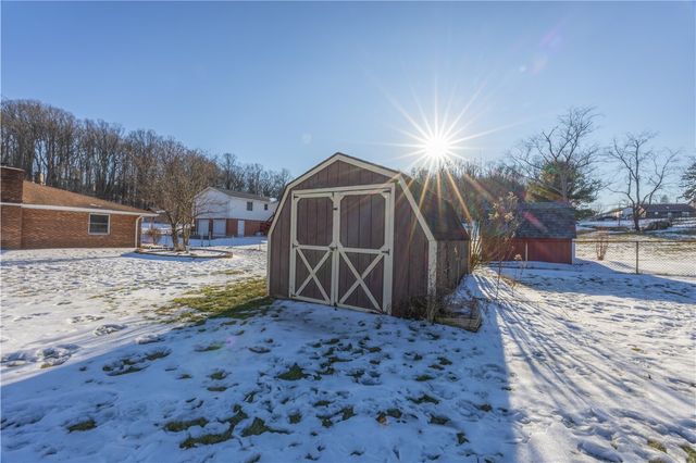 33 Ruble Dr, South Union Twp, PA 15401