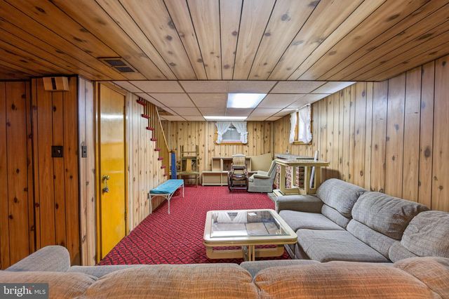 7804 FAIRFIELD ST, Philadelphia, PA 19152